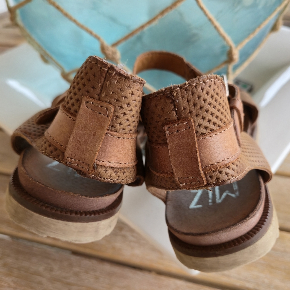 Miz Mooz Perforated Leather Sandals Strap Ankle Women 40 9 9.5 Casual Summer EUC - Picture 4 of 15